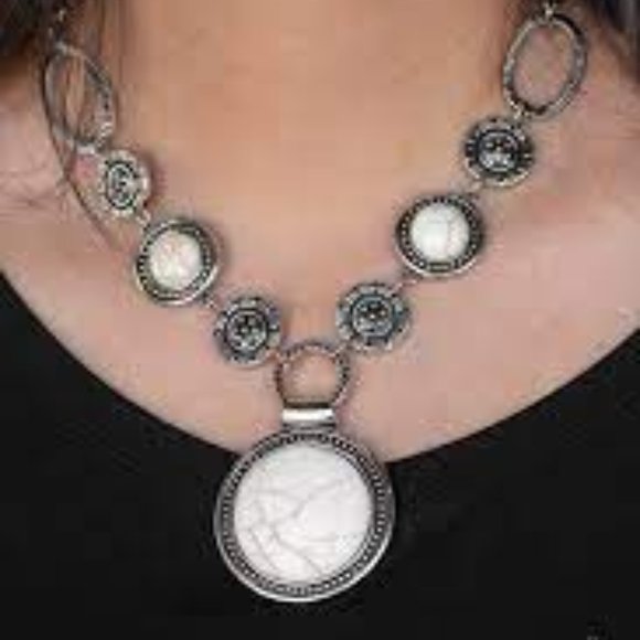 paparazzi Jewelry - 5 For $20! Sedona Drama White Stone Necklace - Paparazzi 